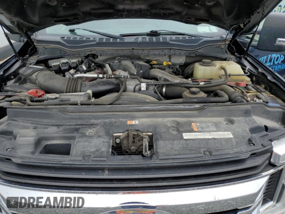 2019 Ford F-250 XL with VIN 1FT7X2BT1KEE95571, listed as a Copart auction lot 62677135 with 136,344 mi miles and Salvage title. Bid and sale history available at DreamBid. Image 11.