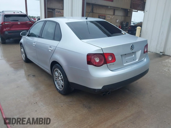 2010 Volkswagen Jetta Limited Edition с VIN 3VWRX7AJ4AM129874, выставлен на аукционе IAAI как лот 42539737 с пробегом 197 259 миль миль и . История ставок и продаж доступна на DreamBid. Изображение 3.