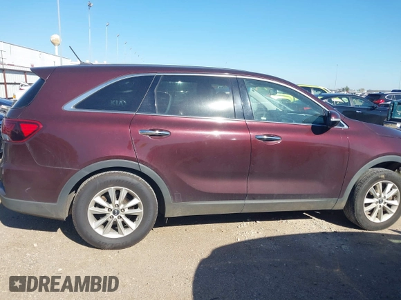 2019 Kia Sorento L with VIN 5XYPG4A39KG554287, listed as a IAAI auction lot 41760728 with 166,989 mi miles. Bid and sale history available at carsss.com. Image 14.