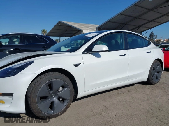 2023 Tesla Model 3 z VIN 5YJ3E1EA2PF410378, wystawiony jako IAAI lot #42265294 z przebiegiem 16 000 mil mil oraz . Historia ofert i sprzedaży dostępna na DreamBid. Obrazek 14.
