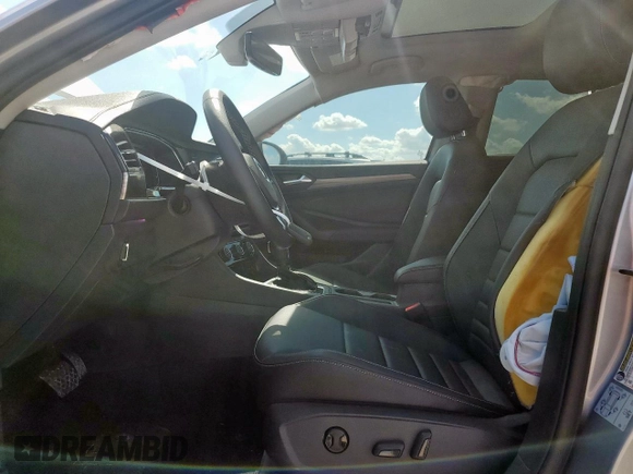 2021 Volkswagen Jetta SEL with VIN 3VWE57BUXMM088877, listed as a Copart auction lot 62319195 with 31,604 mi miles and Salvage title. Bid and sale history available at DreamBid. Image 7.