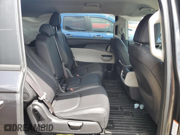 2024 Kia Carnival LX with VIN KNDNB4H34R6348089, listed as a Copart auction lot 57457544 with 12,442 mi miles and Non Repairable. Bid and sale history available at carsss.com. Image 11.