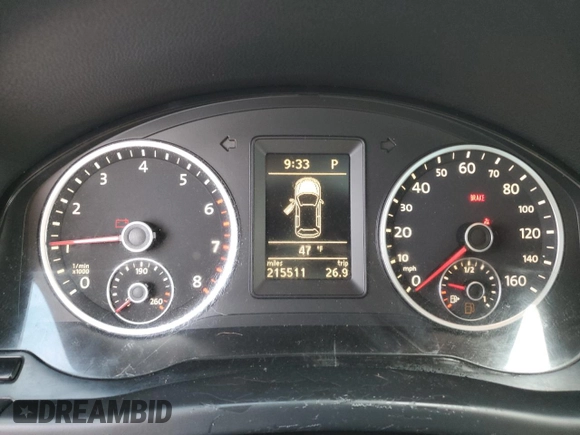 2011 Volkswagen Tiguan SE with VIN WVGBV7AX1BW559924, listed as a Copart auction lot 53914175 with 215,511 mi miles and Clean Title. Bid and sale history available at DreamBid. Image 9.