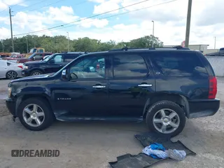 2009 Chevrolet Tahoe LTZ с VIN 1GNFK33009R236486, выставлен на аукционе IAAI как лот 40450586 с пробегом 206 277 миль миль и . История ставок и продаж доступна на DreamBid. Изображение 14.