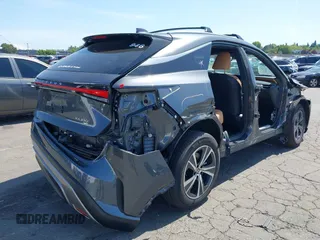 2024 Lexus RX 350 с VIN 2T2BAMCA9RC075313, выставлен на аукционе IAAI как лот 42152203 с пробегом 2 336 миль миль и . История ставок и продаж доступна на DreamBid. Изображение 4.
