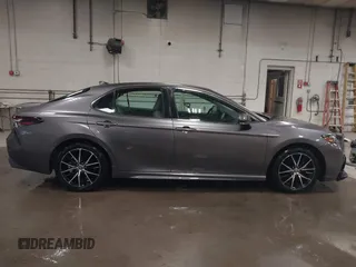 2022 Toyota Camry SE with VIN 4T1G11AK9NU074952, listed as a IAAI auction lot 41829075 with 37,315 mi miles. Bid and sale history available at carsss.com. Image 13.