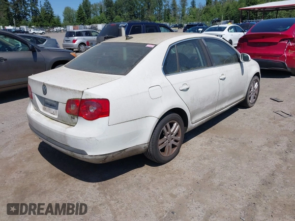 2007 Volkswagen Jetta 2.5 with VIN 3VWSF71K97M031591, listed as a IAAI auction lot 42375346 with 207,594 mi miles and . Bid and sale history available at DreamBid. Image 4.