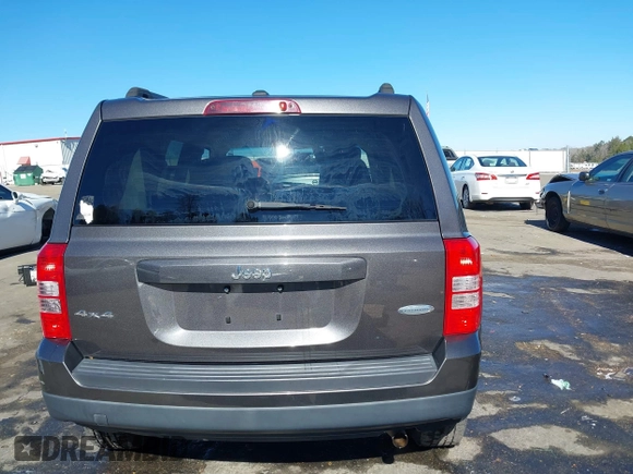 2014 Jeep Patriot Latitude with VIN 1C4NJRFB3ED886007, listed as a IAAI auction lot 41285963 with 127,007 mi miles and . Bid and sale history available at DreamBid. Image 17.