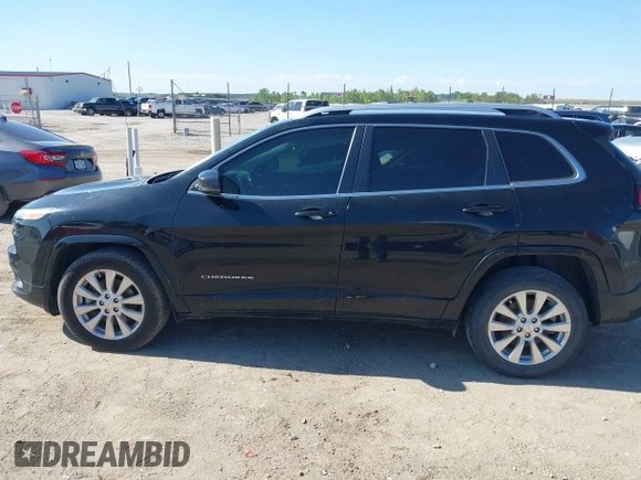 2017 Jeep Cherokee Overland с VIN 1C4PJMJS1HW645039, выставлен на аукционе IAAI как лот 42322935 с пробегом 84 117 миль миль и . История ставок и продаж доступна на DreamBid. Изображение 14.