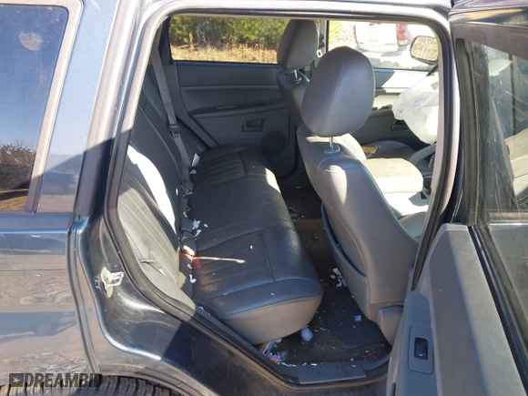 2007 Jeep Grand Cherokee Laredo with VIN 1J8HR48N87C689366, listed as a IAAI auction lot 41753343 with 193,124 mi miles. Bid and sale history available at carsss.com. Image 8.