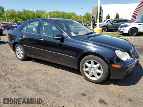 2003 Mercedes-Benz C 240 с VIN WDBRF81J73F398738, выставлен на аукционе Copart как лот 56143605 с пробегом 121 058 миль миль и Списание • Salvage title. История ставок и продаж доступна на DreamBid. Изображение 4.