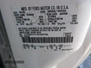 2002 Ford F-250 XL с VIN 1FTNX21F12EA84786, выставлен на аукционе Copart как лот 54698515 с пробегом 290 820 миль миль и Списание • Salvage title. История ставок и продаж доступна на DreamBid. Изображение 12.