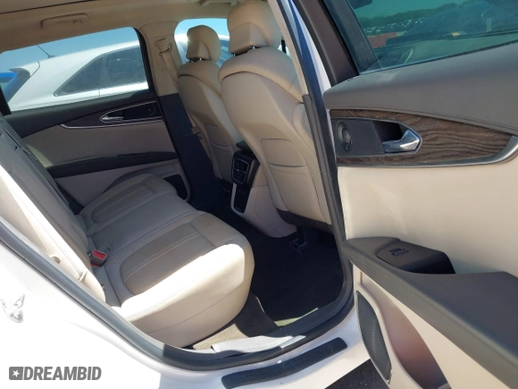 2019 Lincoln Nautilus Reserve with VIN 2LMPJ6L96KBL12639, listed as a IAAI auction lot 42081118 with 23,741 mi miles. Bid and sale history available at carsss.com. Image 8.
