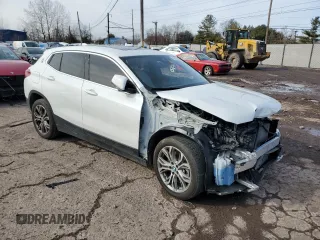 2022 BMW X2 sDrive28i z VIN WBXYH9C03N5U27844, wystawiony jako Copart lot #43806475 z przebiegiem 68 770 mil mil oraz Szkody całkowita. Historia ofert i sprzedaży dostępna na DreamBid. Obrazek 4.
