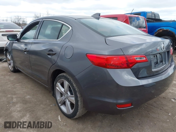 2015 Acura ILX with VIN 19VDE1F38FE008432, listed as a IAAI auction lot 41971273 with 132,811 mi miles. Bid and sale history available at carsss.com. Image 3.