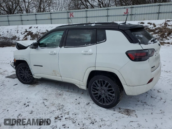 2022 Jeep Compass High Altitude with VIN 3C4NJDCB7NT207194, listed as a Copart auction lot 44156755 with 38,128 mi miles and Salvage Title. Bid and sale history available at carsss.com. Image 2.