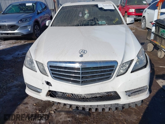 2013 Mercedes-Benz E 350 Luxury z VIN WDDHF5KB2DA740006, wystawiony jako IAAI lot #41391159 z przebiegiem 117 467 mil mil oraz . Historia ofert i sprzedaży dostępna na DreamBid. Obrazek 12.