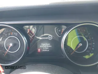 2022 Jeep Gladiator Texas Trail z VIN 1C6HJTAGXNL101704, wystawiony jako IAAI lot #41590378 z przebiegiem 29 299 mil mil oraz . Historia ofert i sprzedaży dostępna na DreamBid. Obrazek 7.
