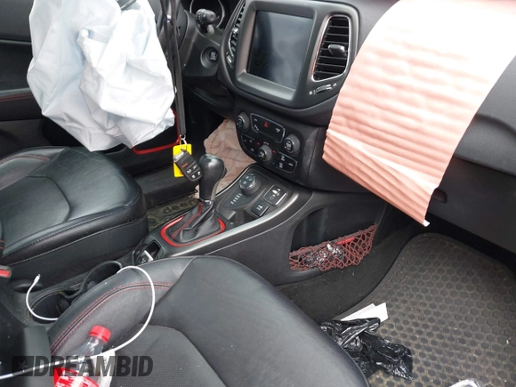 2017 Jeep Compass Trailhawk с VIN 3C4NJDDB7HT667569, выставлен на аукционе IAAI как лот 39922470 с пробегом 110 183 миль миль и . История ставок и продаж доступна на DreamBid. Изображение 5.