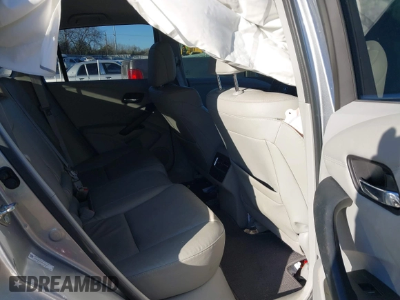 2017 Acura RDX w/Technology Pkg with VIN 5J8TB3H50HL014744, listed as a IAAI auction lot 41359392 with 97,297 mi miles. Bid and sale history available at carsss.com. Image 8.