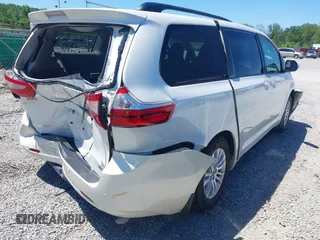 2015 Toyota Sienna XLE с VIN 5TDYK3DC6FS652923, выставлен на аукционе IAAI как лот 42309984 с пробегом 111 737 миль миль и . История ставок и продаж доступна на DreamBid. Изображение 4.