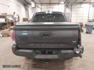 2020 Toyota Tacoma 4WD SR5 with VIN 3TMCZ5AN9LM355230, listed as a IAAI auction lot 41240351 with 122,164 mi miles. Bid and sale history available at carsss.com. Image 16.