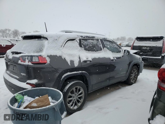 2019 Jeep Cherokee Latitude Plus with VIN 1C4PJLLX0KD403851, listed as a Copart auction lot 84743624 with Not provided miles and Salvage title. Bid and sale history available at DreamBid. Image 3.