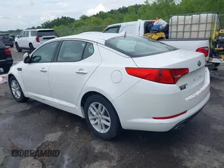 2013 Kia Optima LX z VIN KNAGM4A72D5366828, wystawiony jako IAAI lot #42106525 z przebiegiem 159 564 mil mil oraz . Historia ofert i sprzedaży dostępna na DreamBid. Obrazek 3.