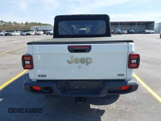 2022 Jeep Gladiator High Altitude with VIN 1C6HJTFG1NL167518, listed as a IAAI auction lot 41838411 with 20,885 mi miles and . Bid and sale history available at DreamBid. Image 16.