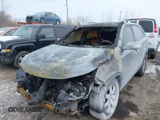 2011 Kia Sorento LX with VIN 5XYKT4A11BG043208, listed as a IAAI auction lot 41385671 with 1 mi miles. Bid and sale history available at carsss.com. Image 6.