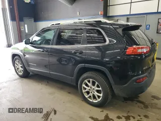 2015 Jeep Cherokee Latitude with VIN 1C4PJMCS6FW795643, listed as a Copart auction lot 56276355 with 152,208 mi miles and Clean Title. Bid and sale history available at DreamBid. Image 2.