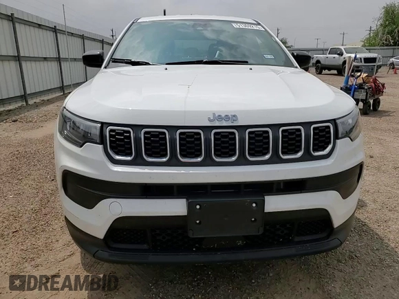 2024 Jeep Compass Sport z VIN 3C4NJDAN6RT163210, wystawiony jako Copart lot #51369215 z przebiegiem 13 575 mil mil oraz Szkoda całkowita • Salvage title. Historia ofert i sprzedaży dostępna na DreamBid. Obrazek 11.
