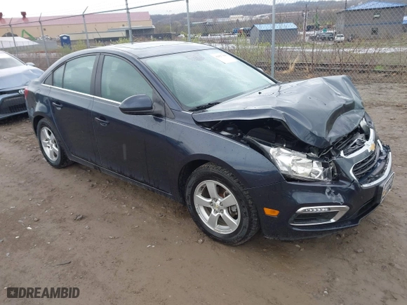 2016 Chevrolet Cruze Limited LT with VIN 1G1PE5SB0G7196267, listed as a IAAI auction lot 42027390 with 33,600 mi miles. Bid and sale history available at carsss.com. Image 1.