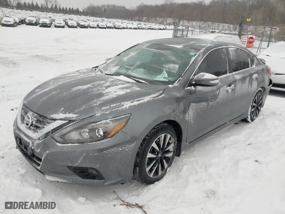 2018 Nissan Altima 2.5 SV with VIN 1N4AL3AP0JC136949, listed as a IAAI auction lot 41572923 with 69,000 mi miles. Bid and sale history available at carsss.com. Image 17.