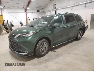 2023 Toyota Sienna XLE z VIN 5TDJSKFC2PS104668, wystawiony jako Copart lot #84400034 z przebiegiem Nie podano mil oraz Szkoda całkowita • Salvage title. Historia ofert i sprzedaży dostępna na DreamBid. Obrazek 1.