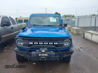 2022 Ford Bronco с VIN 1FMEE5DP7NLB05406, выставлен на аукционе IAAI как лот 42607701 с пробегом 38 206 миль миль и . История ставок и продаж доступна на DreamBid. Изображение 12.