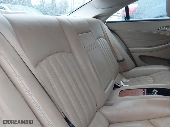 2006 Mercedes-Benz CLS-Class with VIN WDDDJ75X76A054546, listed as a IAAI auction lot 41872515 with 120,115 mi miles. Bid and sale history available at carsss.com. Image 8.