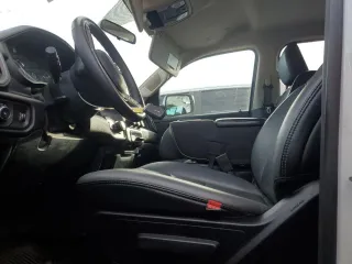 2020 Ram 1500 Tradesman z VIN 1C6SRFNT9LN421718, wystawiony jako Copart lot #81620444 z przebiegiem 38 419 mil mil oraz Szkoda całkowita • Salvage title. Historia ofert i sprzedaży dostępna na DreamBid. Obrazek 7.