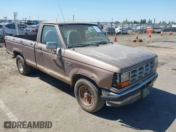 1992 Ford Ranger XLT with VIN 1FTCR10X4NPA94811, listed as a IAAI auction lot 42047550 with 37,763 mi miles. Bid and sale history available at carsss.com. Image 1.