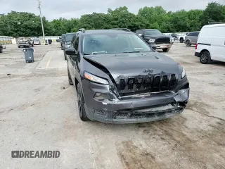 2017 Jeep Cherokee Sport z VIN 1C4PJLABXHW578368, wystawiony jako Copart lot #57166745 z przebiegiem Nie podano mil oraz Szkoda całkowita • Salvage title. Historia ofert i sprzedaży dostępna na DreamBid. Obrazek 14.
