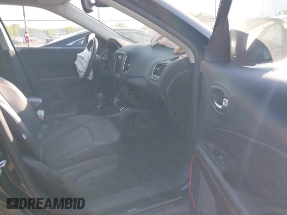 2019 Jeep Compass Trailhawk with VIN 3C4NJDDB5KT800515, listed as a IAAI auction lot 42059594 with 60,338 mi miles and . Bid and sale history available at DreamBid. Image 5.