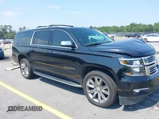 2019 Chevrolet Suburban LT with VIN 1GNSCJKC5KR304766, listed as a IAAI auction lot 42410264 with 105,171 mi miles and . Bid and sale history available at DreamBid. Image 1.