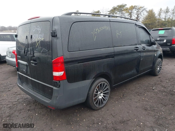 2019 Mercedes-Benz Metris Passenger Van with VIN WD4PG2EE1K3519009, listed as a IAAI auction lot 41437625 with 999,999 mi miles. Bid and sale history available at carsss.com. Image 4.