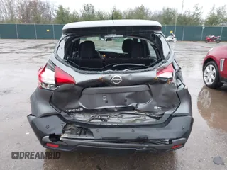 2020 Nissan Kicks SR with VIN 3N1CP5DV0LL575186, listed as a IAAI auction lot 41188294 with 110,064 mi miles. Bid and sale history available at carsss.com. Image 15.