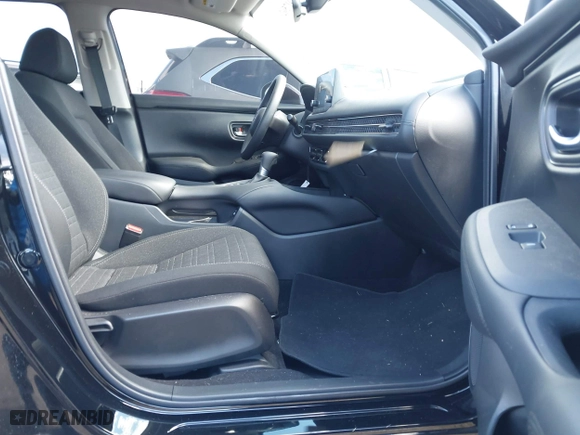 2023 Honda HR-V LX with VIN 3CZRZ2H37PM739410, listed as a IAAI auction lot 41750299 with 17,588 mi miles. Bid and sale history available at carsss.com. Image 5.
