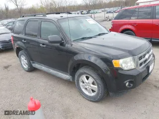 2012 Ford Escape XLT with VIN 1FMCU0D72CKC02397, listed as a IAAI auction lot 42042886 with 261,627 mi miles. Bid and sale history available at carsss.com. Image 1.