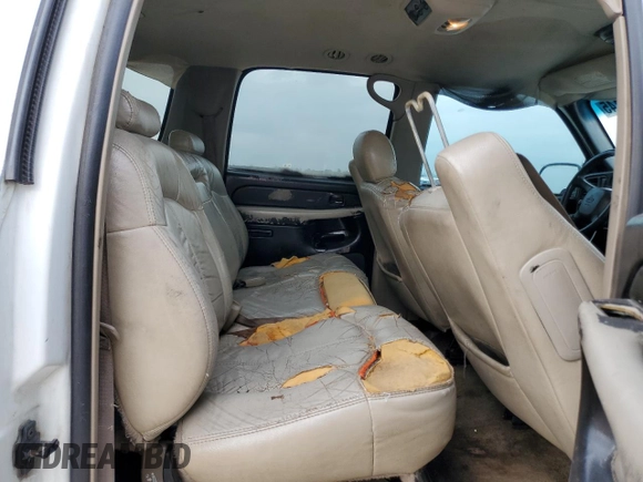 2002 Chevrolet Suburban LT with VIN 1GNEC16ZX2J327776, listed as a Copart auction lot 44775145 with 305,030 mi miles and Salvage Title. Bid and sale history available at carsss.com. Image 11.