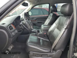 2014 GMC Yukon XL SLT with VIN 1GKS2KE78ER123895, listed as a Copart auction lot 43017575 with 229,145 mi miles and Salvage Title. Bid and sale history available at carsss.com. Image 7.