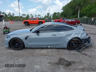 2022 BMW M4 Competition xDrive z VIN WBS43AZ04NCK16515, wystawiony jako IAAI lot #42505726 z przebiegiem Nie podano mil oraz . Historia ofert i sprzedaży dostępna na DreamBid. Obrazek 14.