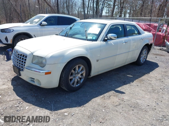 2007 Chrysler 300 C with VIN 2C3KA63H87H897640, listed as a IAAI auction lot 42098669 with 87,801 mi miles. Bid and sale history available at carsss.com. Image 2.